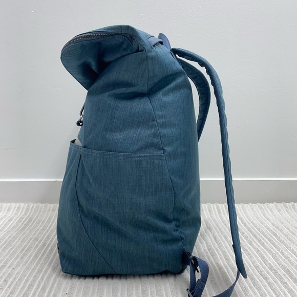 Lululemon Rise & Shine 25L Backpack - Picture 3 of 12